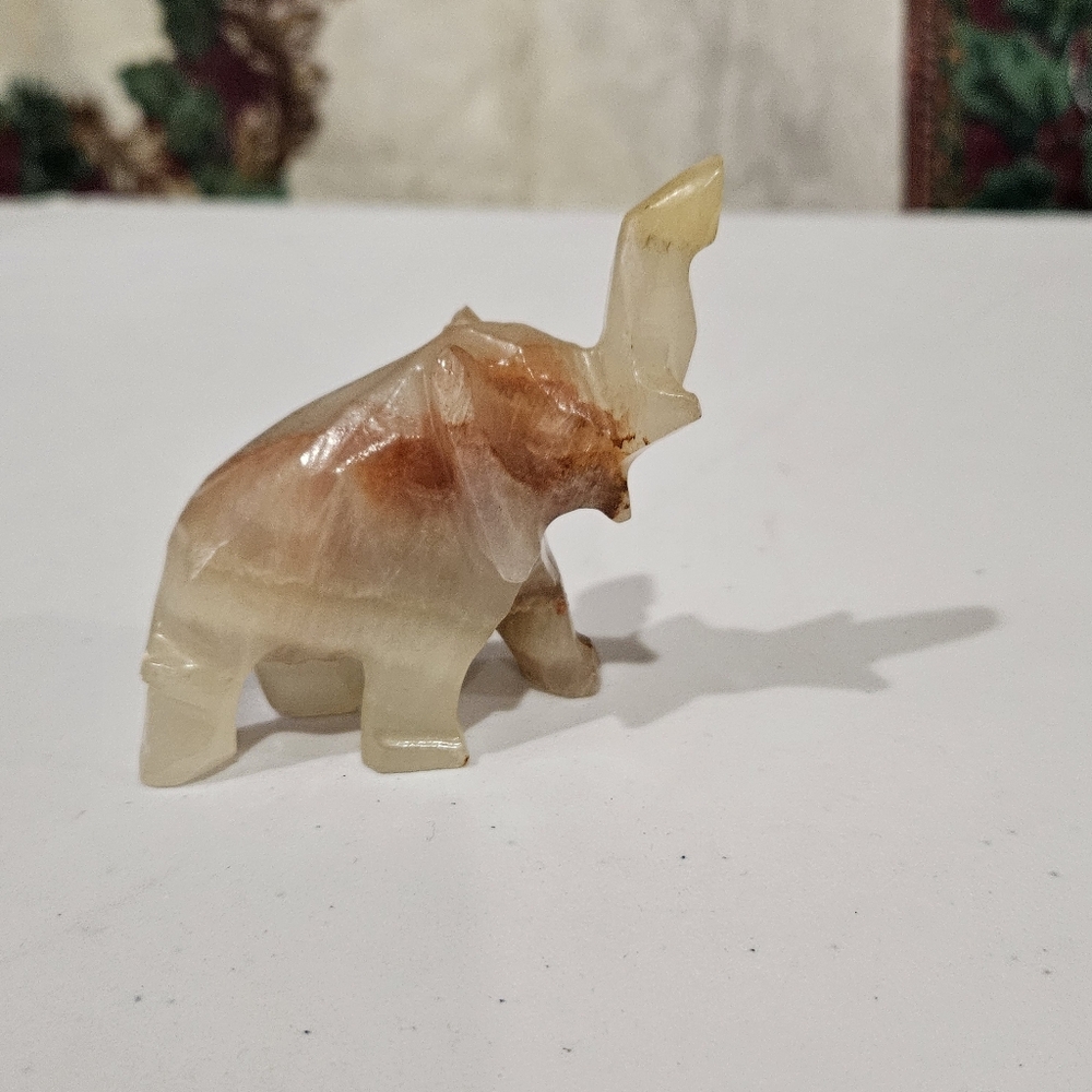 Elephant Art - Vintage Carved Onyx Figurine Handmade In Mexico 🇲🇽